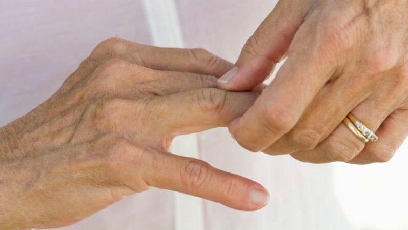 In which diseases do the fingertips